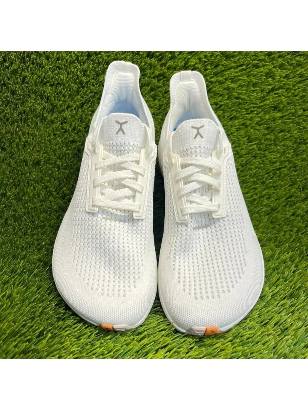Flux Adapt Runner White Gum Womens Size 8.5 Mens Size 7 Running Athletic Shoes